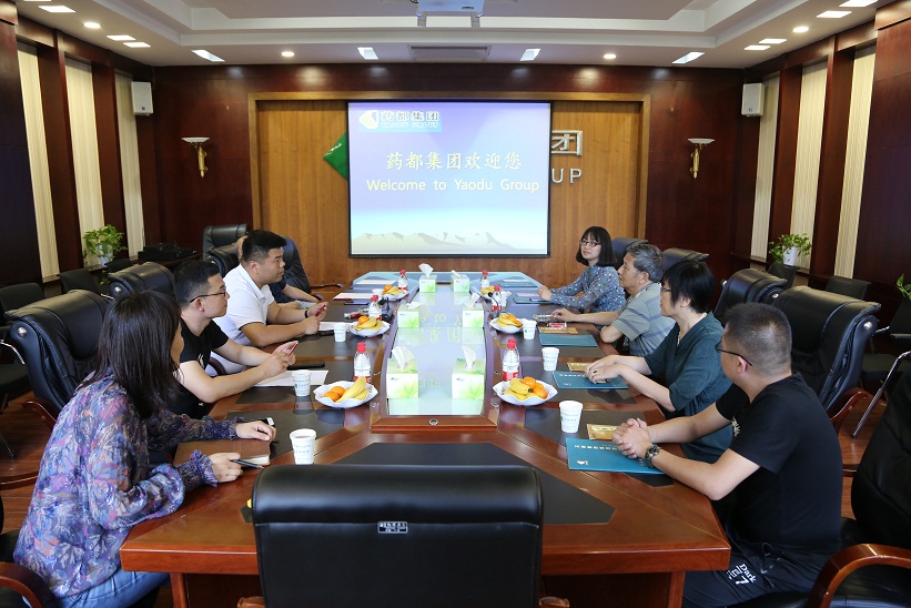 河北省醫(yī)藥行業(yè)協(xié)會(huì)副會(huì)長(zhǎng)劉彥斌一行來(lái)我公司調(diào)研