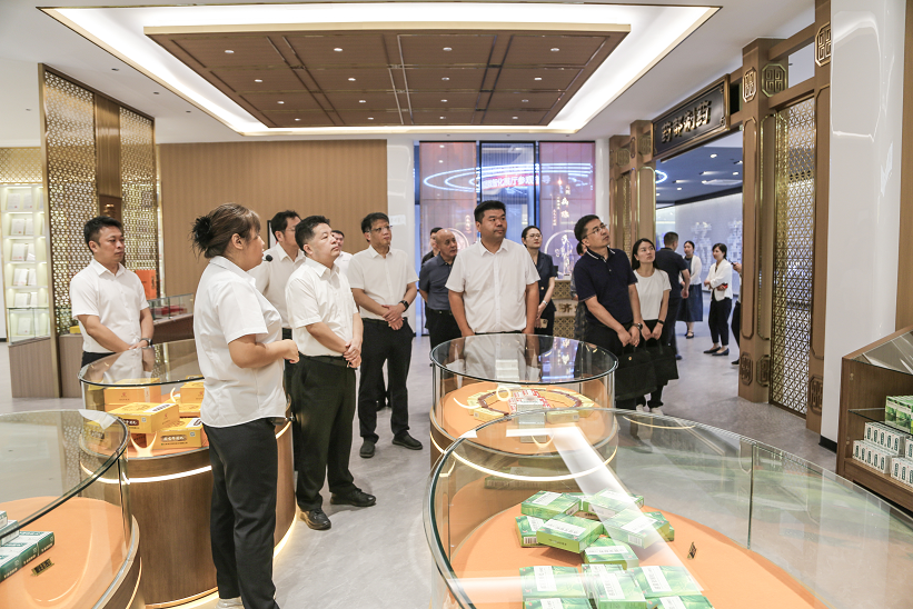 法入企業 與法同行